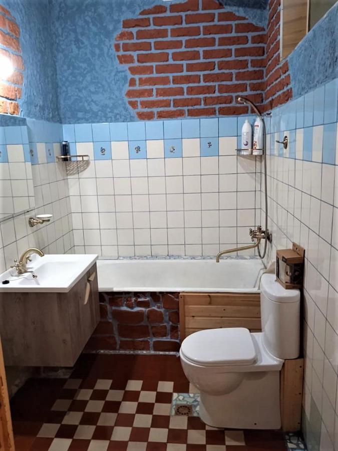 Dedoplis Tskaro Guest House Meri Poppins מראה חיצוני תמונה