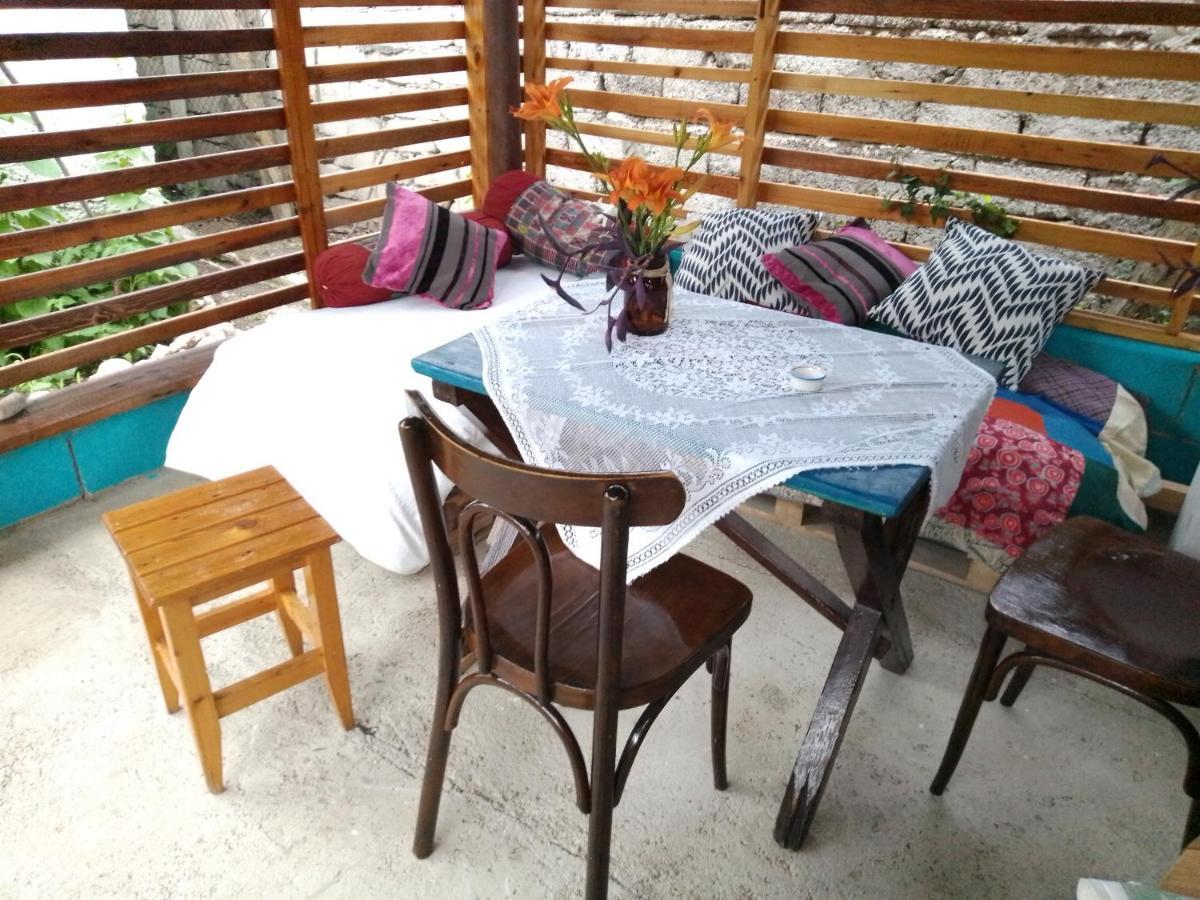 Dedoplis Tskaro Guest House Meri Poppins מראה חיצוני תמונה